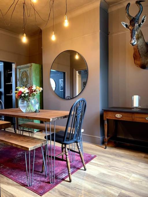 Chic Townhouse Near Tunnels Beaches Ильфракомб Экстерьер фото