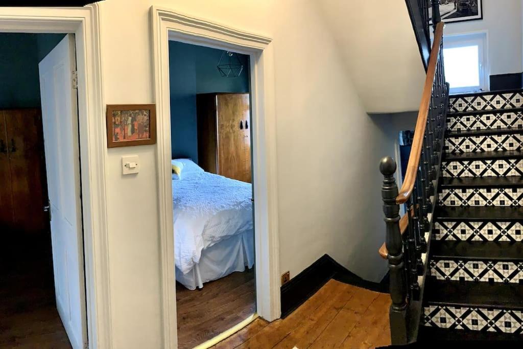 Chic Townhouse Near Tunnels Beaches Ильфракомб Экстерьер фото