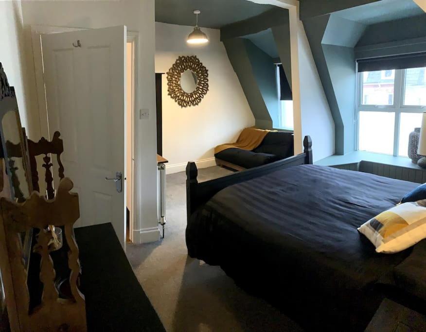 Chic Townhouse Near Tunnels Beaches Ильфракомб Экстерьер фото